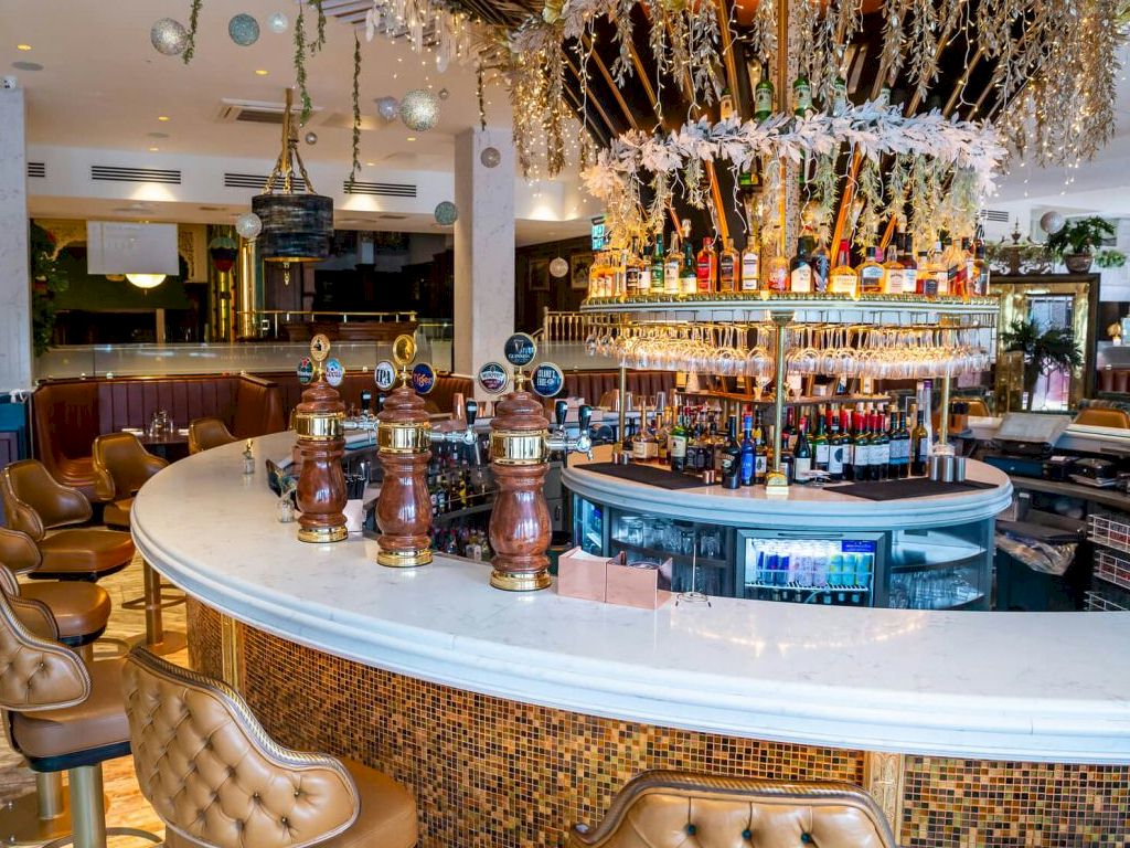 Dublin Racing Festival - Lawlors Hotel